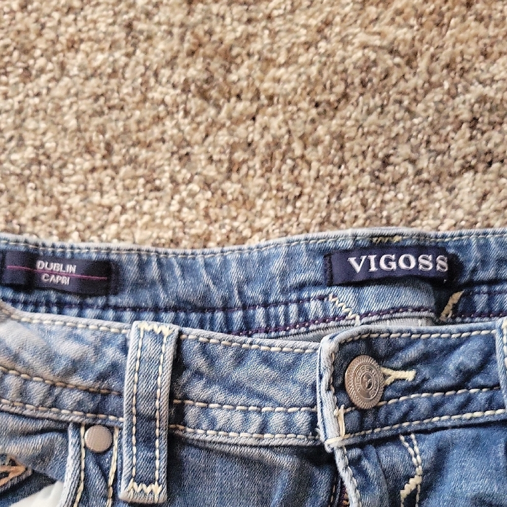 Vigoss Women's Classic Blue Capri Heritage Fit Jeans